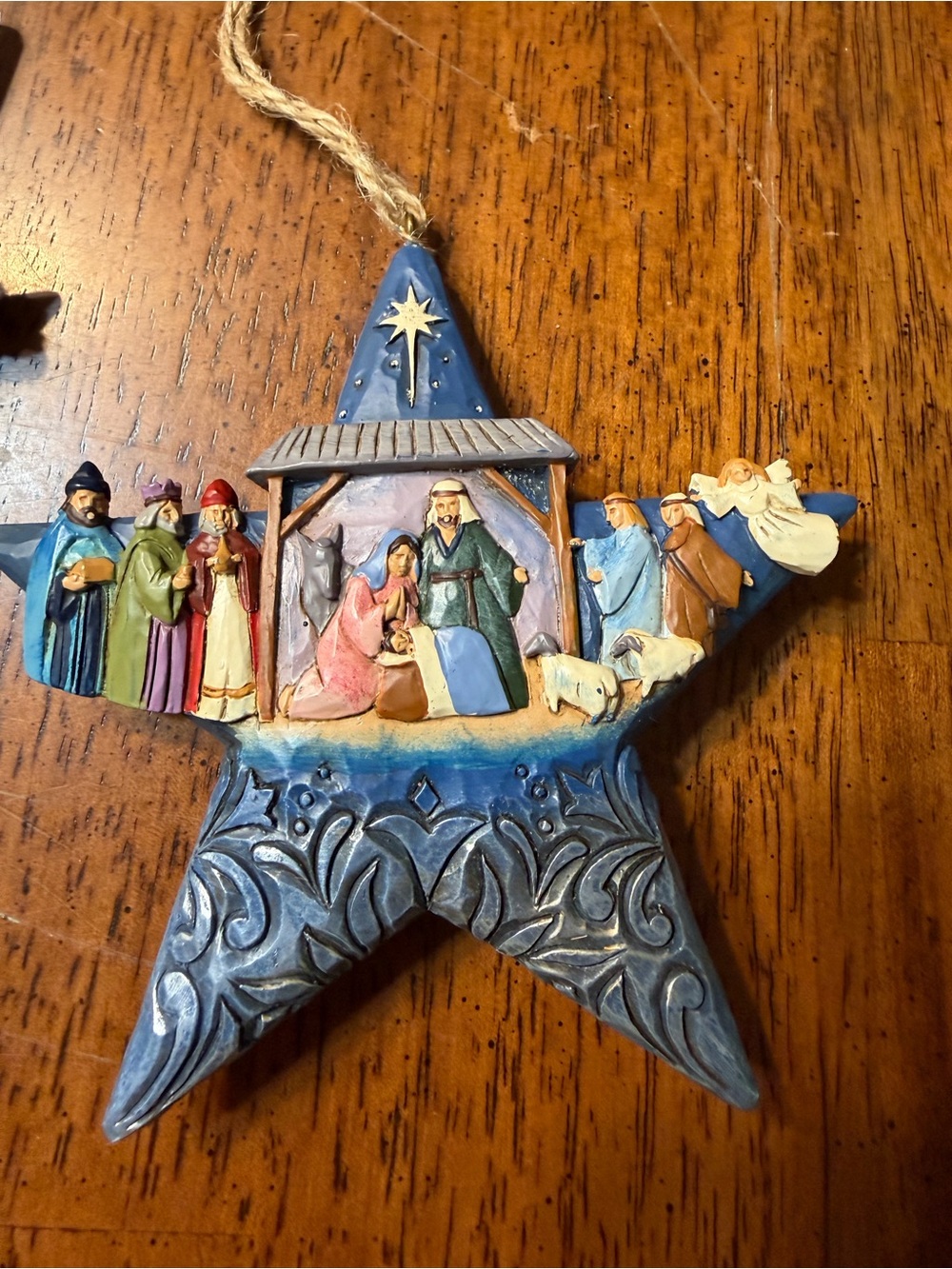 Jim Shore Hartwood Creek Nativity Star Hanging Ornaments - Set of 2  Noel scene - Picture 2 of 10